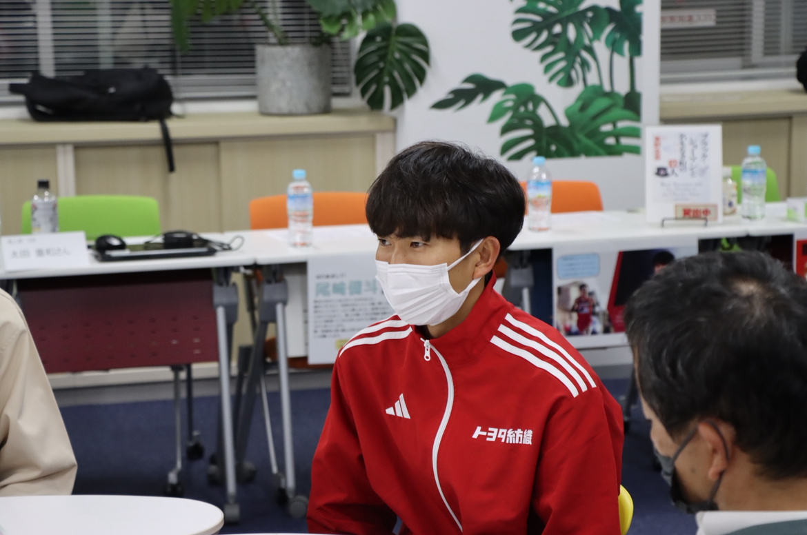 manaviya グループトーク1